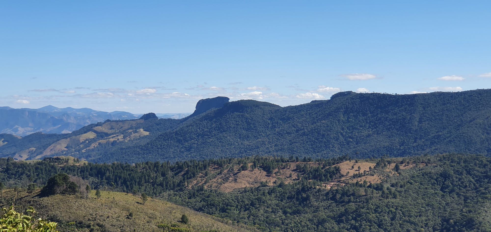 Road trip: trilhas off-road e trekking para explorar a Serra da Mantiqueira  - 28/08/2020 - UOL Carros