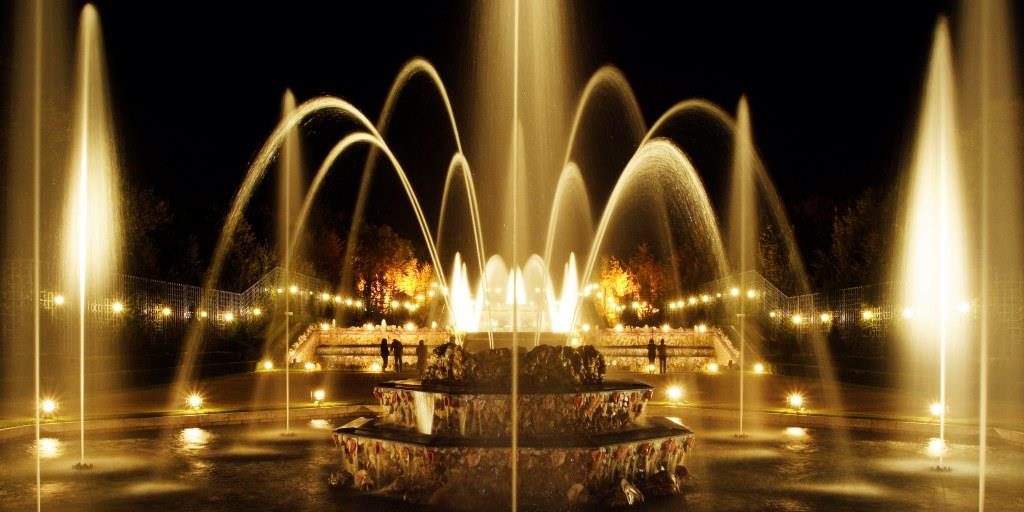 Fountains Night show-copyright Gde Givry