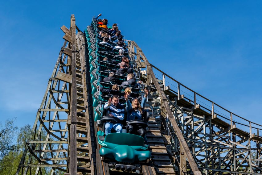 Parque Asterix Montanha Russa Trovão de Zeus