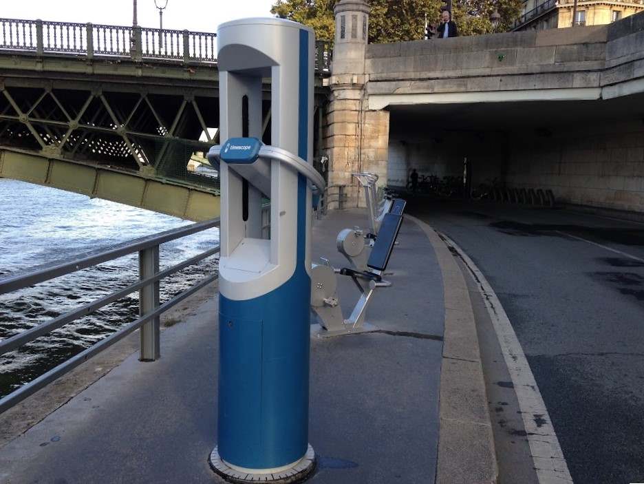 Origens de Paris: City tour no tunel do tempo Totem Timescope