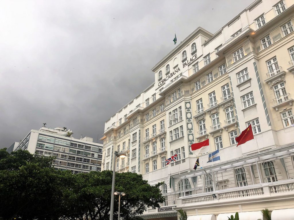 Hotelaria de luxo na era covid-19: fachada do hotel Belmond Copacabana Palace, no Rio de Janeiro