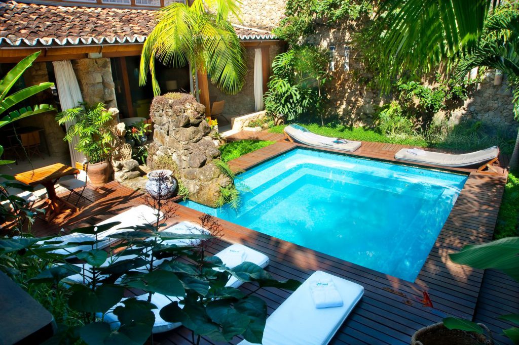 Reabertura turismo Búzios Angra Paraty: piscina da Casa Turquesa, em Paraty