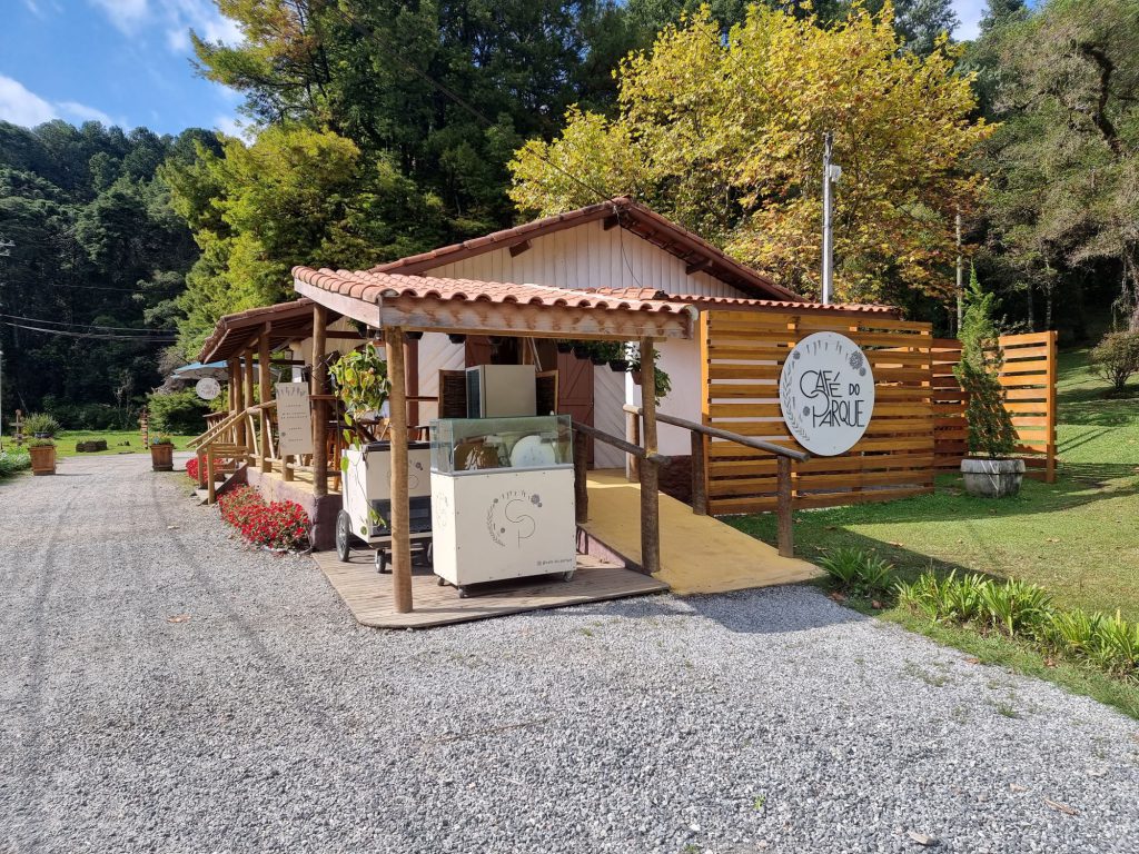 Café do Parque fica a uma curta caminhada do Aventoriba Lodge